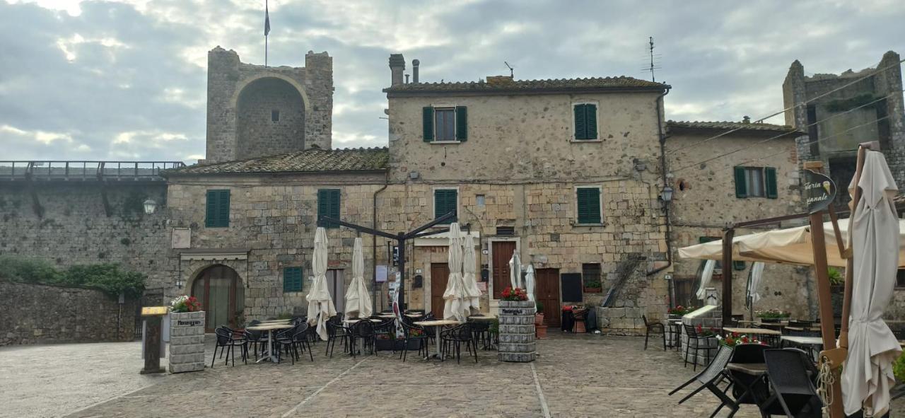 فندق Sognare Nel Castello مونتيريجيوني المظهر الخارجي الصورة
