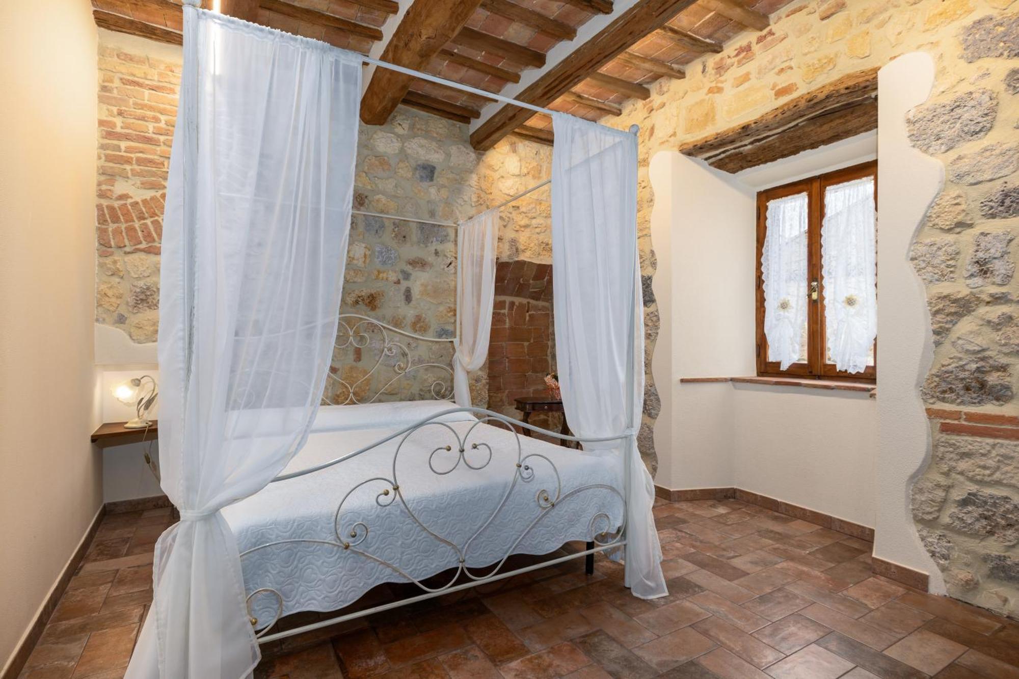 فندق Sognare Nel Castello مونتيريجيوني المظهر الخارجي الصورة